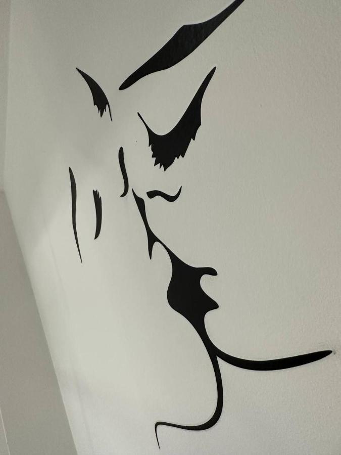 Black & White Luxury Rooms Bari Esterno foto